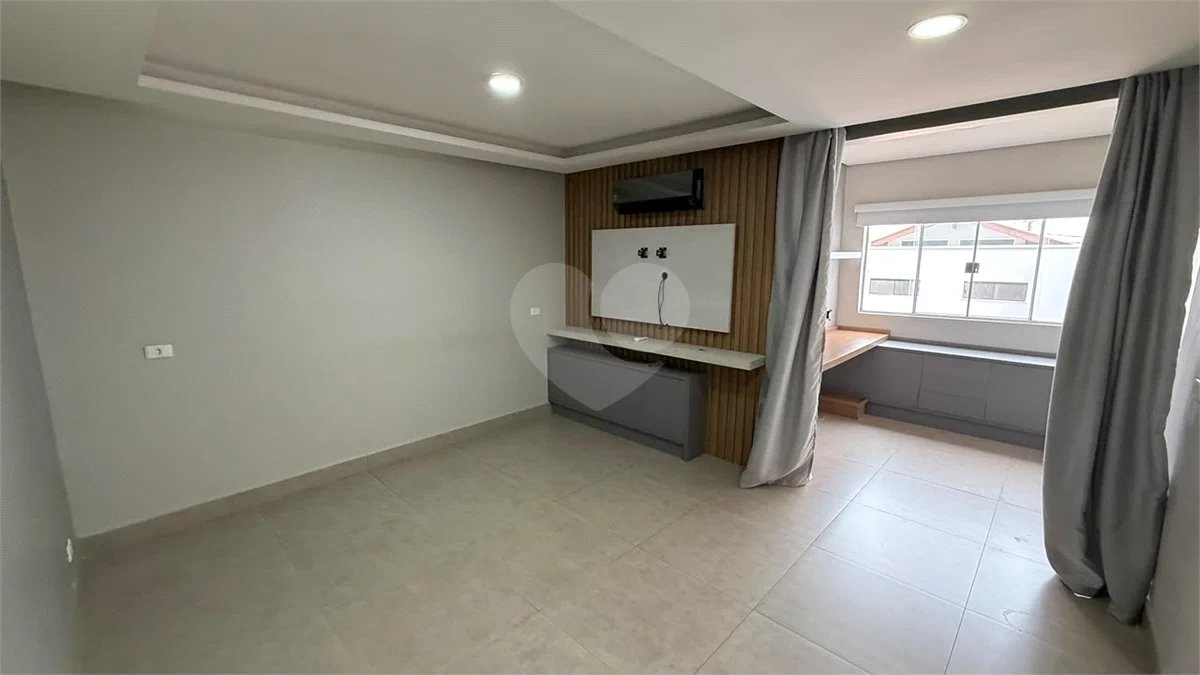 Casa a venda, composta por 2 casas separadas no Jaraguá em Piracicaba - SP.