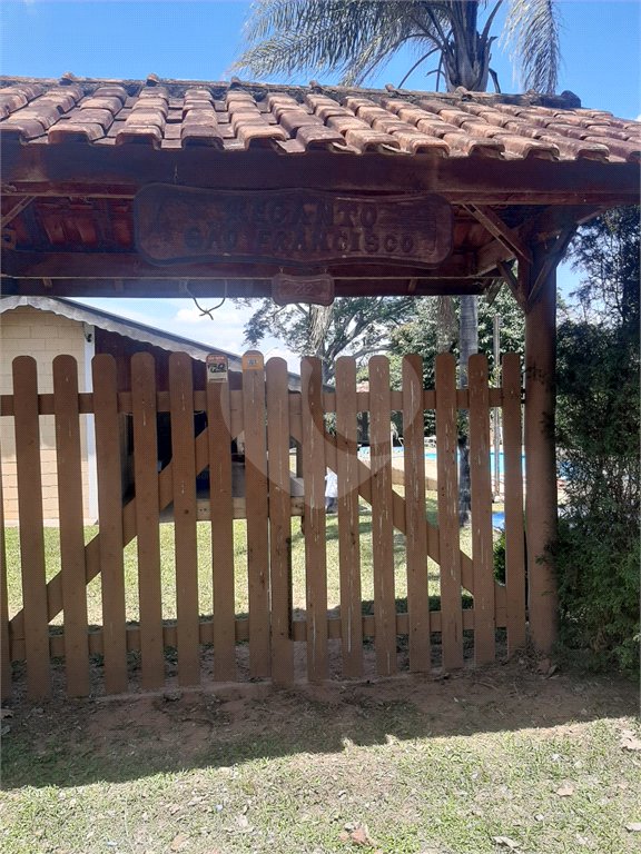 Chácara no Lagoa Dourada .