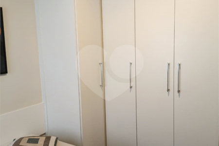 Apartamento na Região da Mooca. Excelente Localização com 3 Dormitórios sendo 1 Suíte e 2 Vagas de Garagem