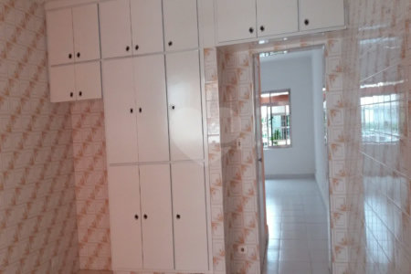 Casa com 125m² , 2 dormitórios , 2 vagas , à venda no Jardim Las Vegas em Santo André.