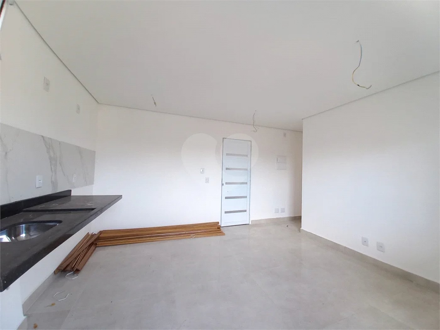 Apartamentos com Vaga, Quintal ou Sacada, a 700m da Av. Luiz Dumont Villares!