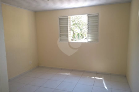 Casa á venda no Jardim são Batista.