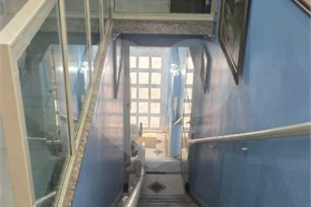 Sobrado comercial com 150m² , 7 salas , 3 banheiros , para locação na Bela Vista.