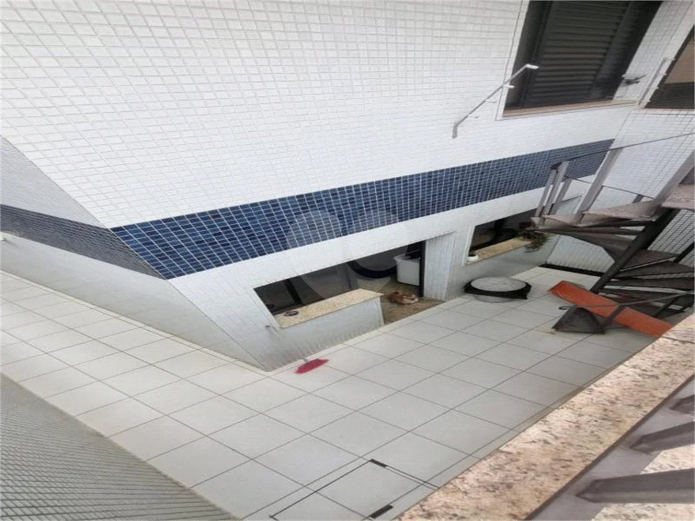 Sobrado à Venda na Aclimação - 150 m² - 2 Salas, 3 Dorms, 2 Vagas.