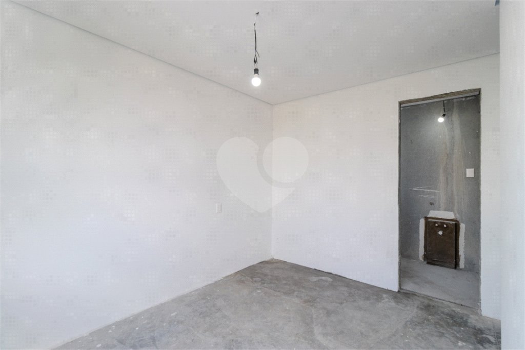Apartamento à venda com 3 suítes em Campo Belo, São Paulo, SP