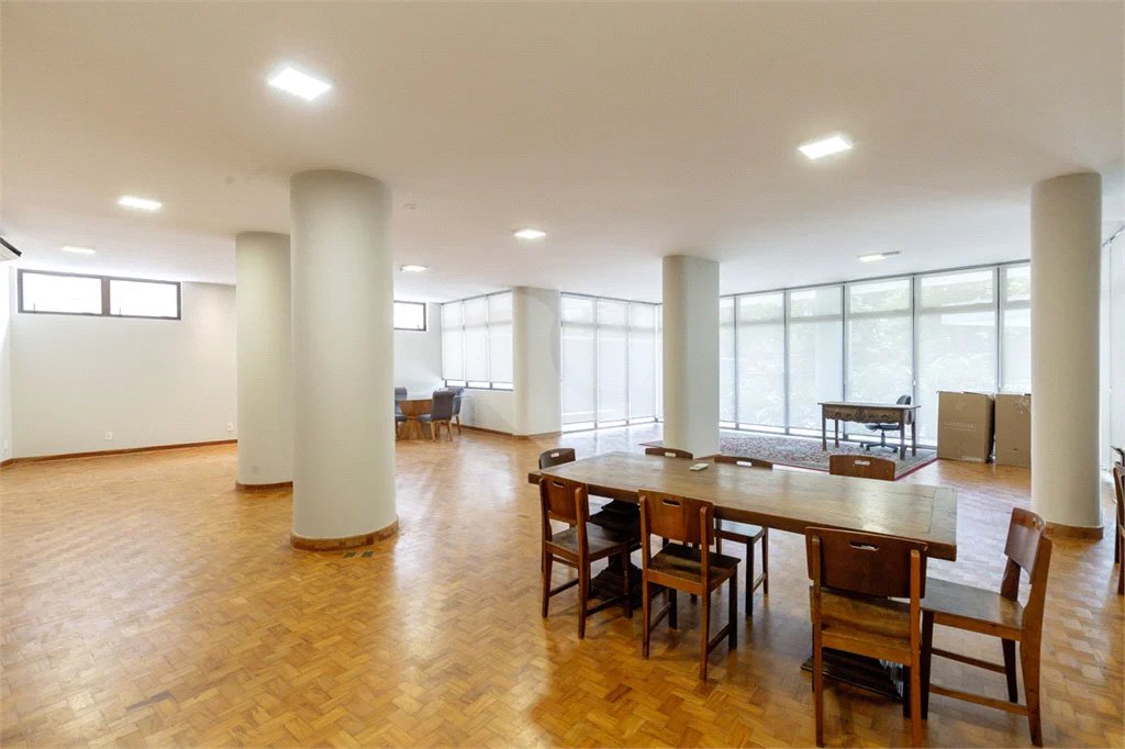 Apartamento a venda no Bela Vista com 3 quartos, 1 suíte, lavabo, 2 vagas, 200 m² de área útil