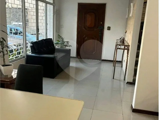 Sobrado à venda com 4 quartos, sendo 1 suíte,  em Granja Julieta, São Paulo, SP