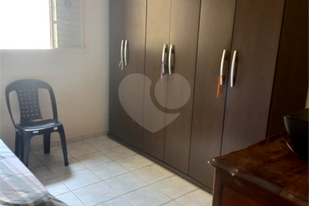 Imóvel em excelente estado de conservação localizado no Jardim Beatriz a Venda