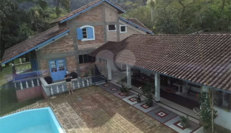 Sítio à venda com 6 quartos, sendo 3 suítes,  em Vila Peruíbe, Peruíbe, SP