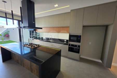 Casa Térrea 3 suítes e Closet no Residencial Villeneuve!