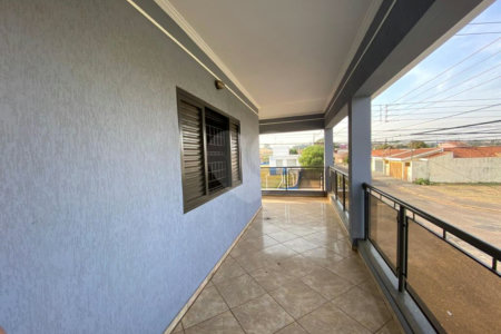 Casa no Jardim Hikare