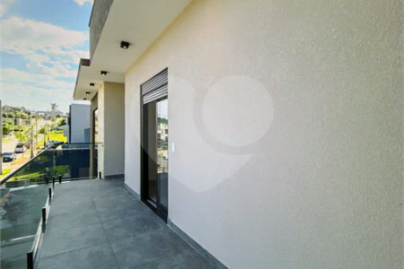 Indaiatuba - Condomínio Milano - Sobrado - 350 m² de terreno - 240 m² de área construída - 4 vagas de garagem, sendo 2 cobertas - Salas de estar e jantar integradas - 3 suítes com closet e varanda no pavimento superior - Escritório no térreo - Espaço gourmet com churrasqueira - Banheiro externo