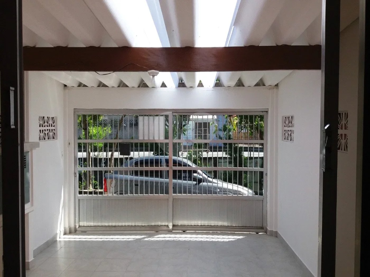 Casa com 125m² , 2 dormitórios , 2 vagas , à venda no Jardim Las Vegas em Santo André.