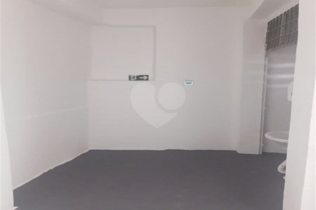 Casa com salão para Venda no Jardim Umarizal.