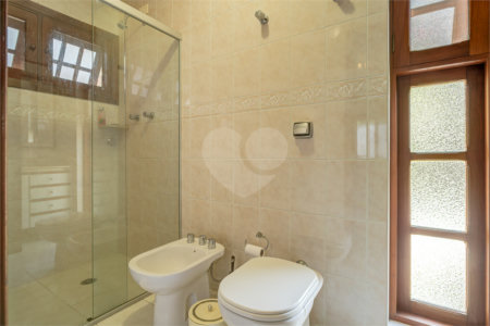 Casa à venda com 3 suítes no condomínio Canumá, São Paulo - SP