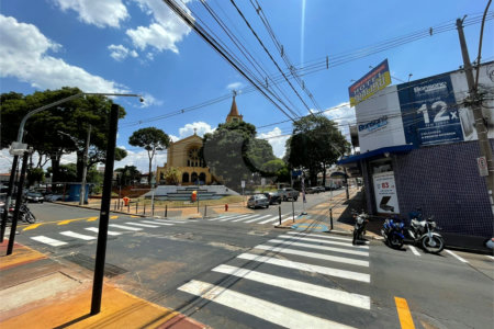 Prédio comercial no Centro de São Carlos