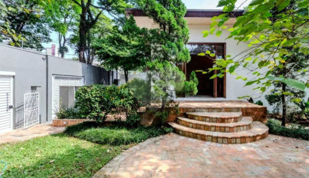 Casa Térrea à venda com 3 quartos, sendo 1 suíte,  em Granja Julieta, São Paulo, SP