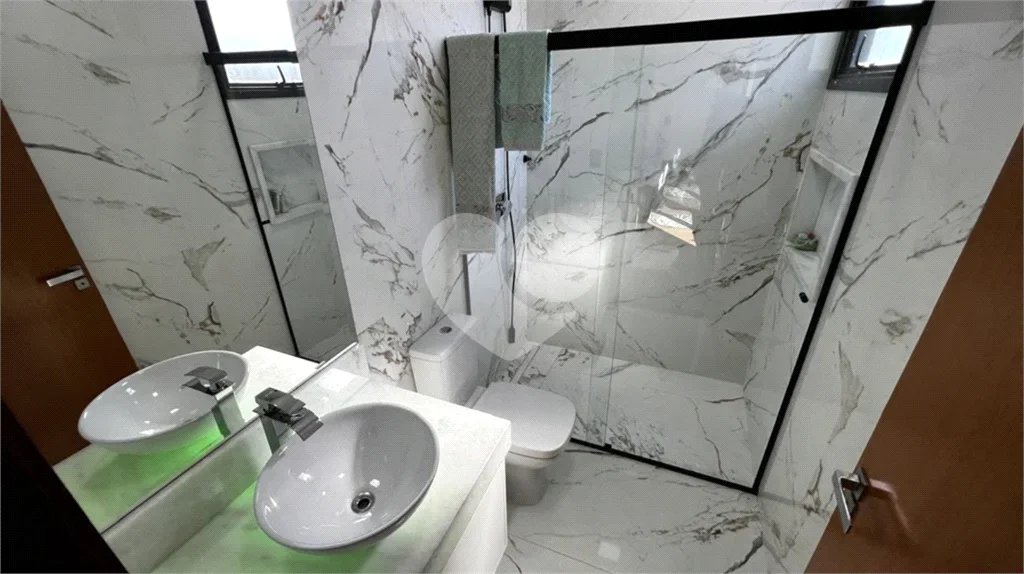 Casa térrea com 3 amplas suítes, á venda no Condomínio Morada do Engenho em Piracicaba/SP.