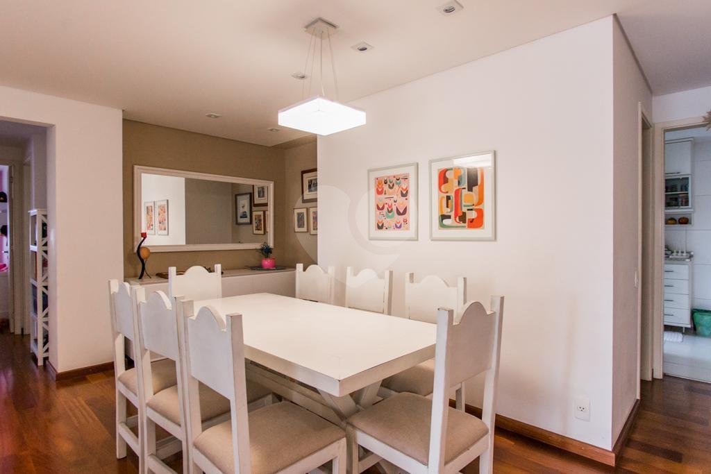 APARTAMENTO COM 118 m², TRÊS SUITES E VARANDA GOURMET - Campo Belo
