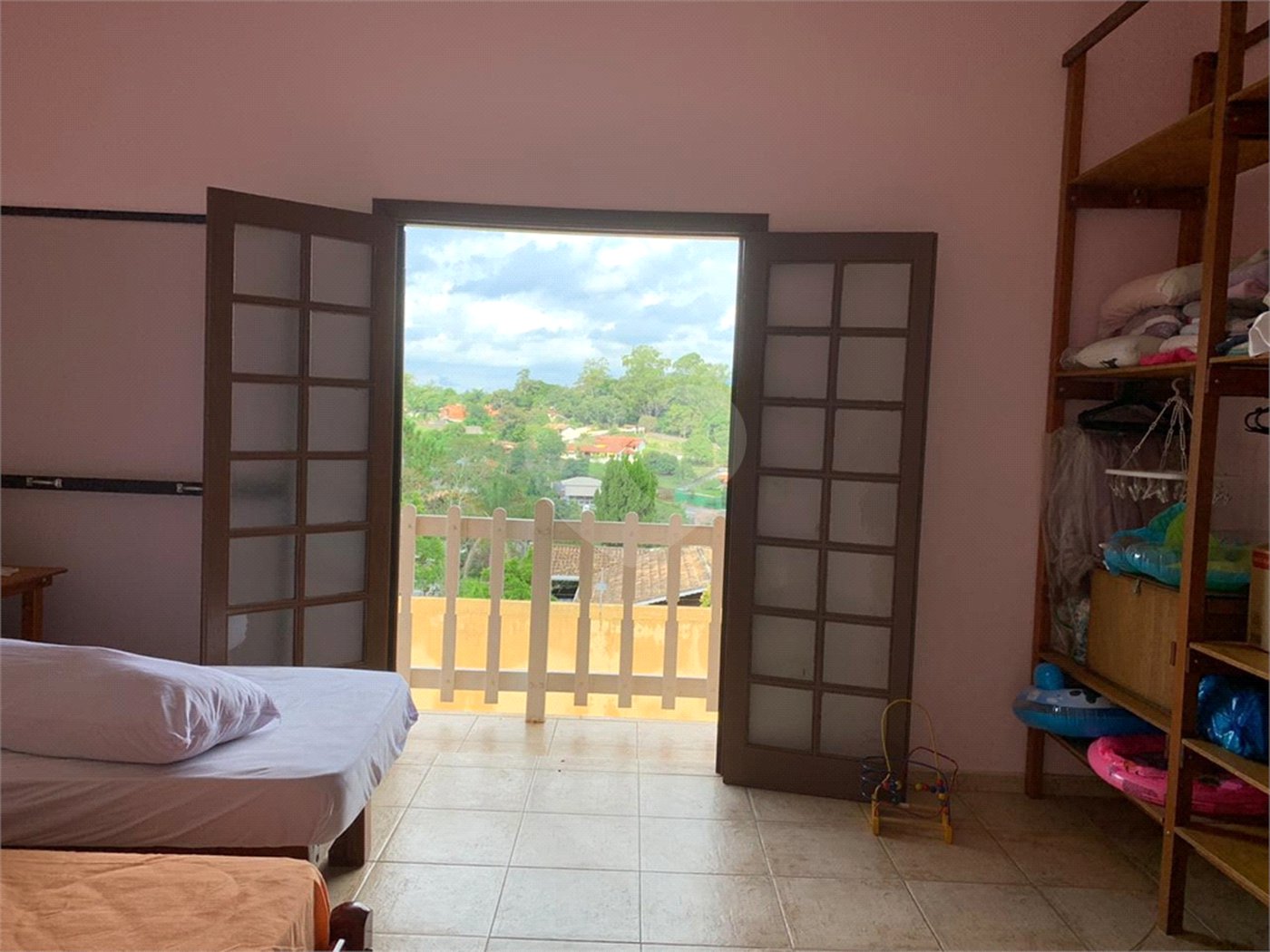 Casa ampla à venda no Vale das Flores em Atibaia