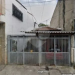 Casa com 150m² , 1 dormitório , 1 vaga de garagem , precisando de reforma , `venda na Penha.