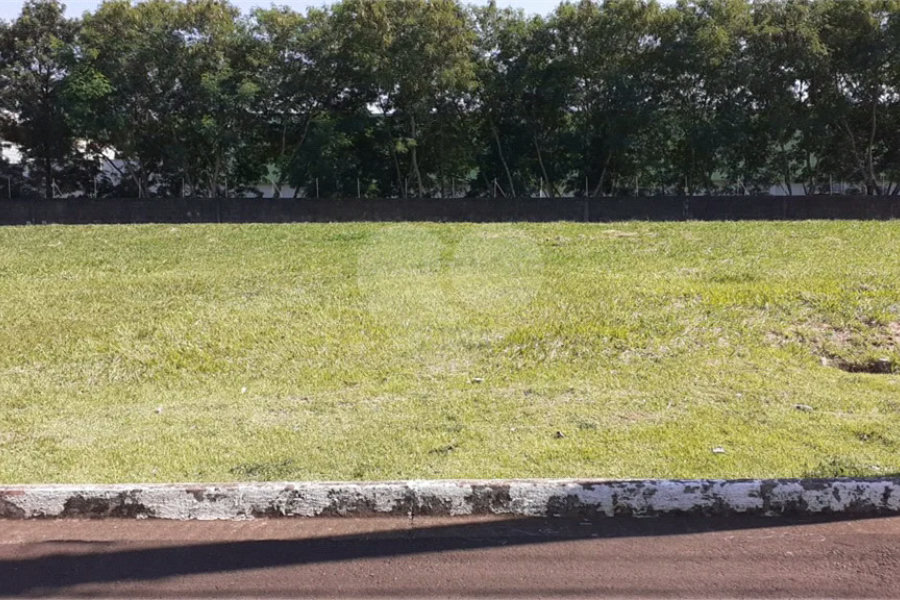 Excelente terreno à venda no condomínio Terras de Piracicaba V - topografia plana - financia