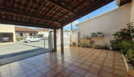 Casa Térrea para alugar com 3 quartos, sendo 2 suítes,  em Jardim Roseli, Atibaia, SP