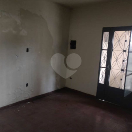 CASA COM DOIS ANDARES SEPARADOS A VENDA NO JARDIM LIMOEIRO, COM 139M²