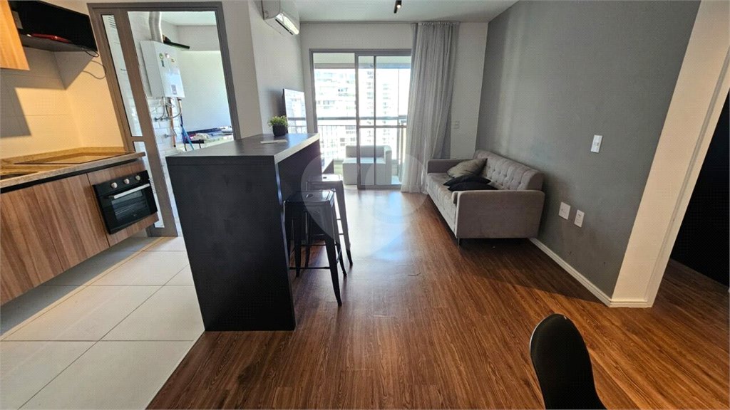 Excelente apartamento MOBILIADO para venda ou locação.