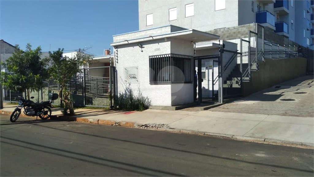 Apartamento térreo no Residencial Sineu