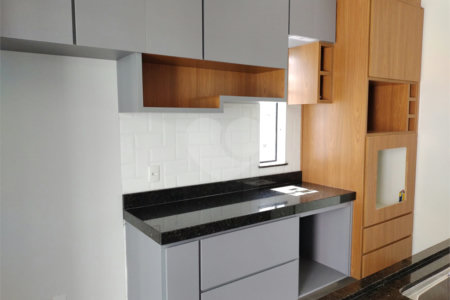 Casa no condomínio Parque Faber IV