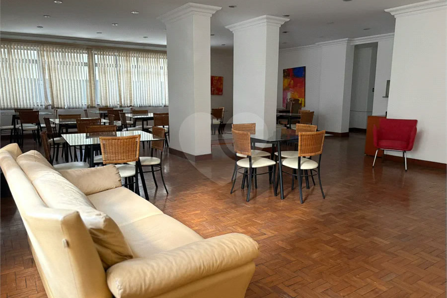 Apartamento Amplo e Mobiliado, 3 Dormitórios, 2 Vagas, Próximo à Paulista