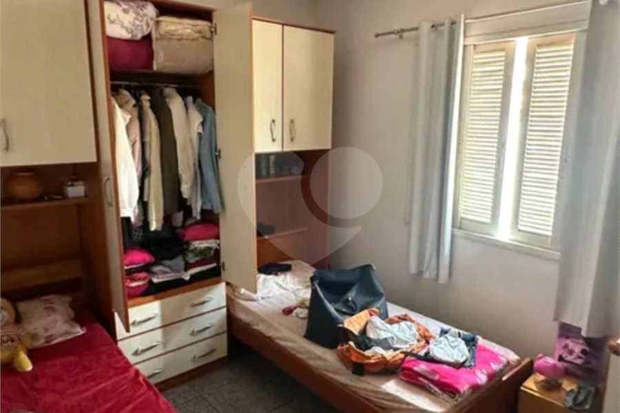 Sobrado à venda com 4 quartos, sendo 2 suítes,  em Jardim Líbano, São Paulo, SP