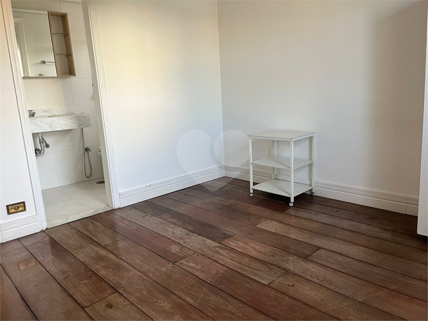 Apartamento à venda com 3 quartos, sendo 1 suíte,  em Santana, São Paulo, SP