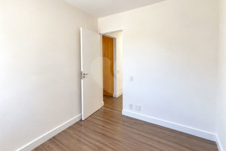 Apartamento de 44 m² com 2 dormitórios, varanda integrada e 1 vaga na Vila Guarani