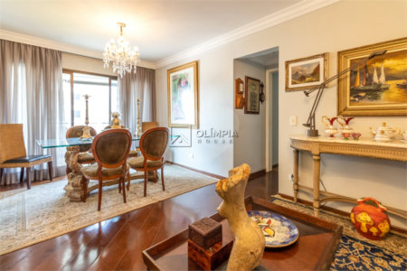 Apartamento com 96 metros em Campo Belo com 3 Dormitorios/Aceita Permutas