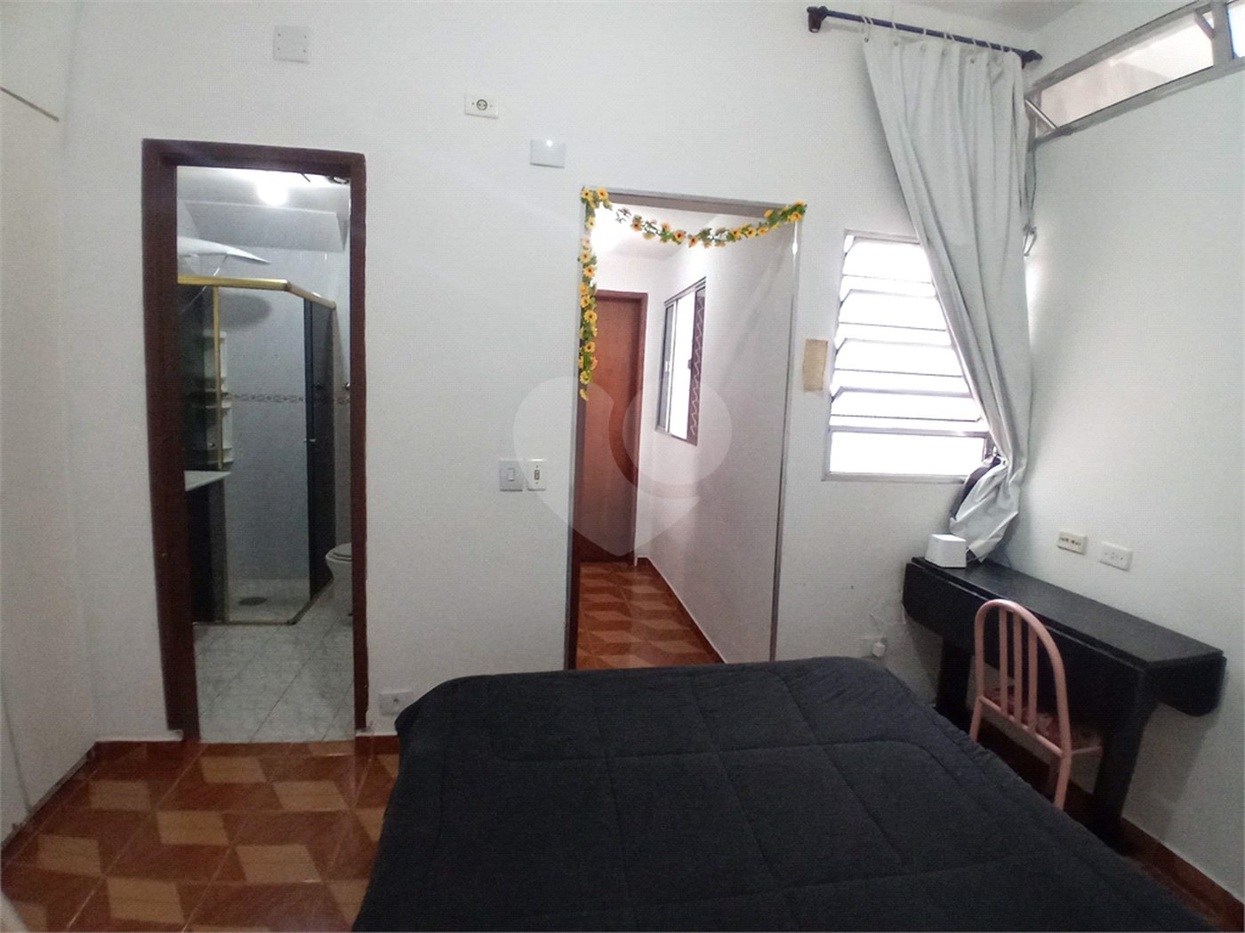Casa Térrea à venda ou para alugar com 4 quartos, sendo 1 suíte, em Jardim Aeroporto, São Paulo, SP