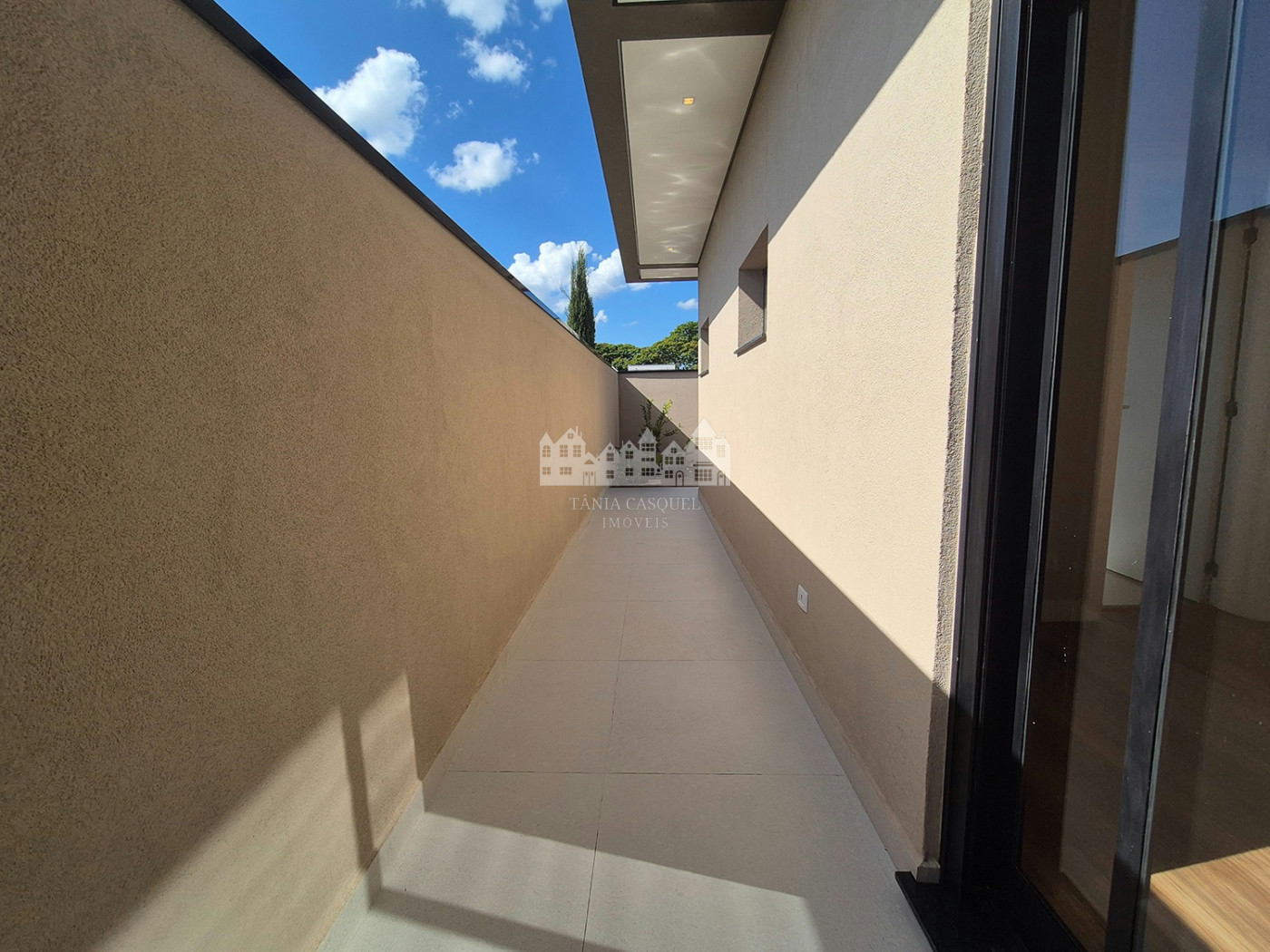 Casa térrea moderna com piscina privativa à venda no Jardim dos Pinheiros, em Atibaia