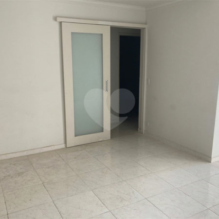 Ótimo apartamento em Moema- Oportunidade!!!