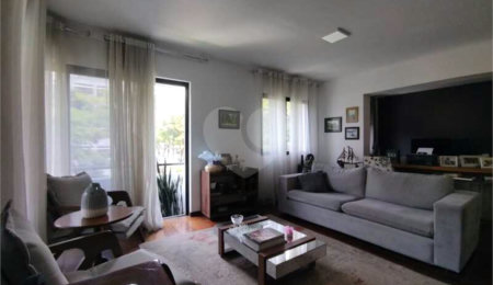 Apartamento à venda com 4 quartos, sendo 2 suítes, em Campo Belo, São Paulo, SP