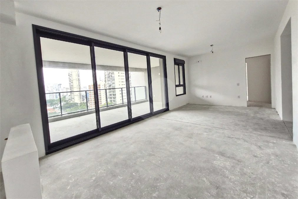 Apartamento à venda com 3 suítes em Brooklin, São Paulo, SP