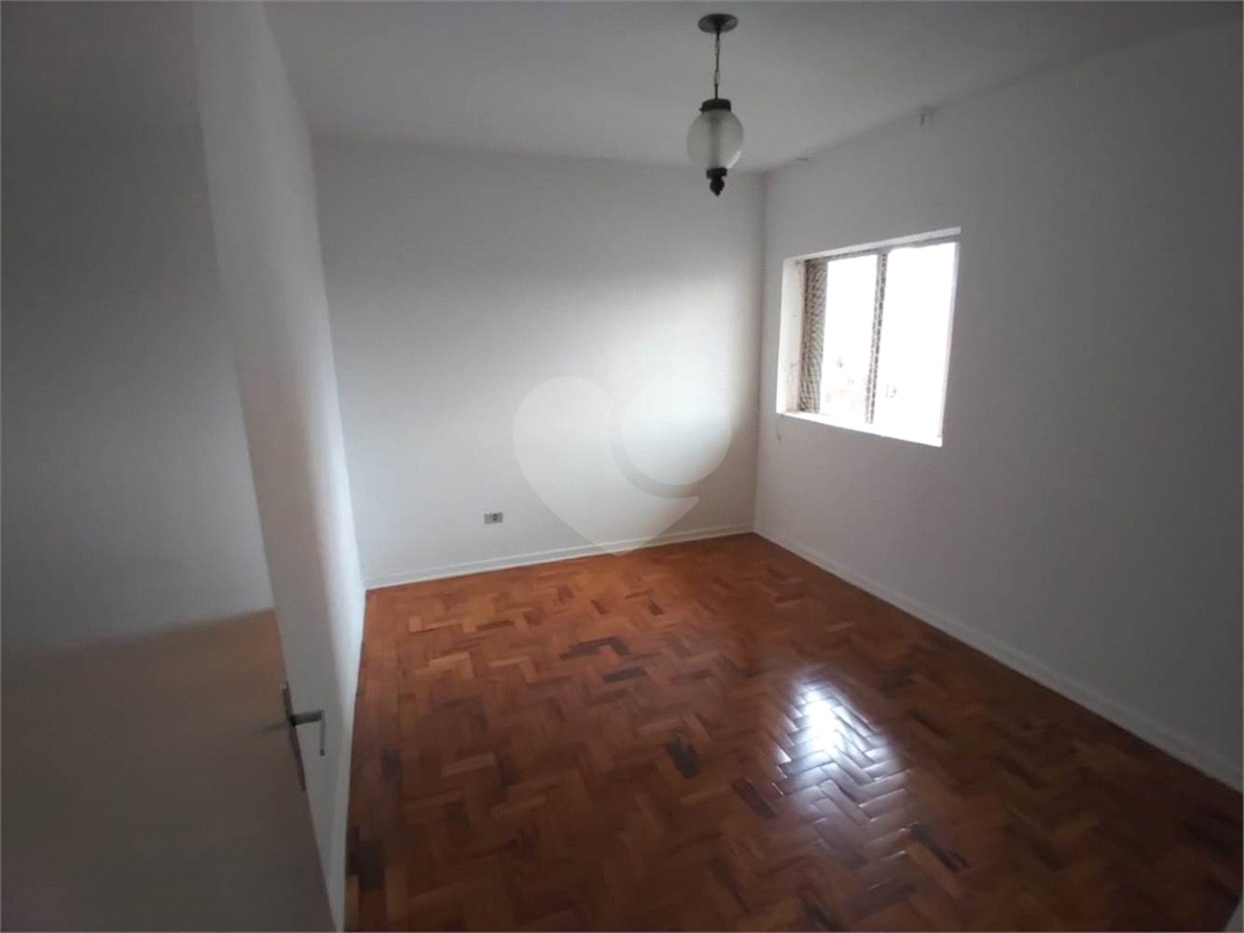 Apartamento no Condomínio Vila Rica.