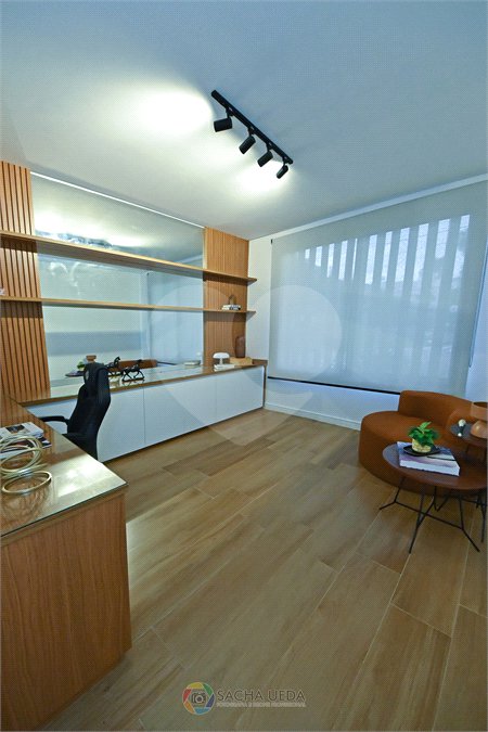 Indaiatuba - SP - Condomínio Helvetia Park - 490 m² Terreno - Sobrado com 307 m² de Área Construída - Escritório com móveis planejados - Sala de estar e jantar ampla e integradas - Cozinha planejada completa, com eletrodomésticos (cooktop, forno, coifa, geladeira, microondas) - Lavanderia