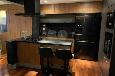Magnífica Cobertura Penthouse à venda no condomínio Piscine Resort.