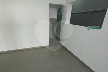 SALÃO COMERCIAL DE 100M² - RECEM REFORMADO