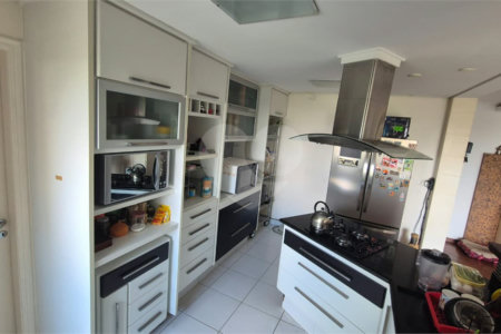 Apartamento à venda com 3 quartos, sendo 1 suíte,  em Jardim Marajoara, São Paulo, SP