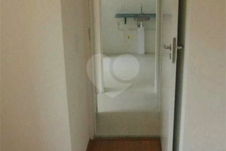 Apartamento com 32m², 2 quartos, à venda em Itaquera
