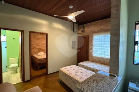 Casa para venda no Condomínio Vivenda do Broa.