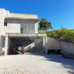 Casa nova na Serra da Cantareira com 3 suítes