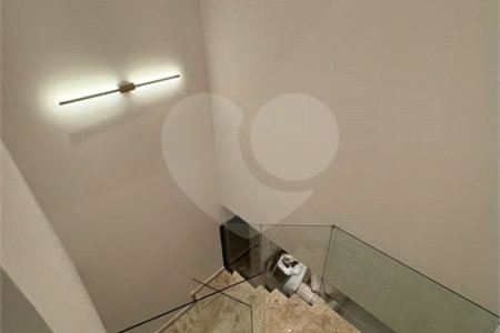 Apartamento duplex de 102 m² com 2 dormitórios, sendo 1 suíte, 3 banheiros, área gourmet e 1 vaga de garagem. Conforto, estilo e exclusividade em um só imóvel!